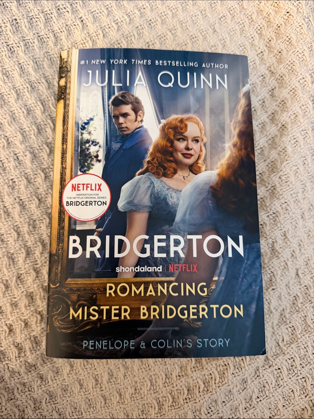 Avon Blue and Gold Bridgerton Romancing Mister Bridgerton Cover